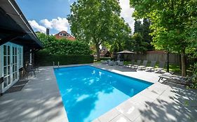 Hush Bed & Breakfast